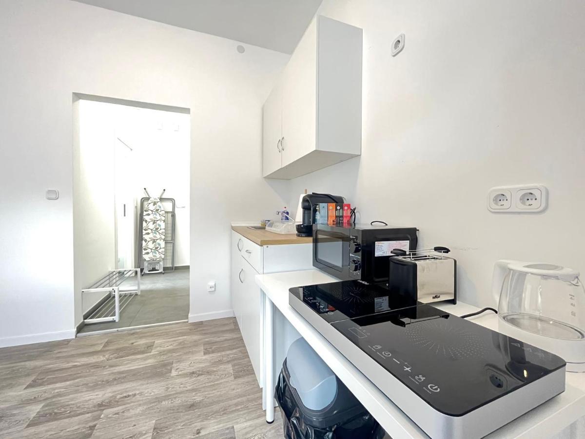 Studio-Apartments Fuer Monteure & Businessgaeste Zentral In 新明斯特 外观 照片
