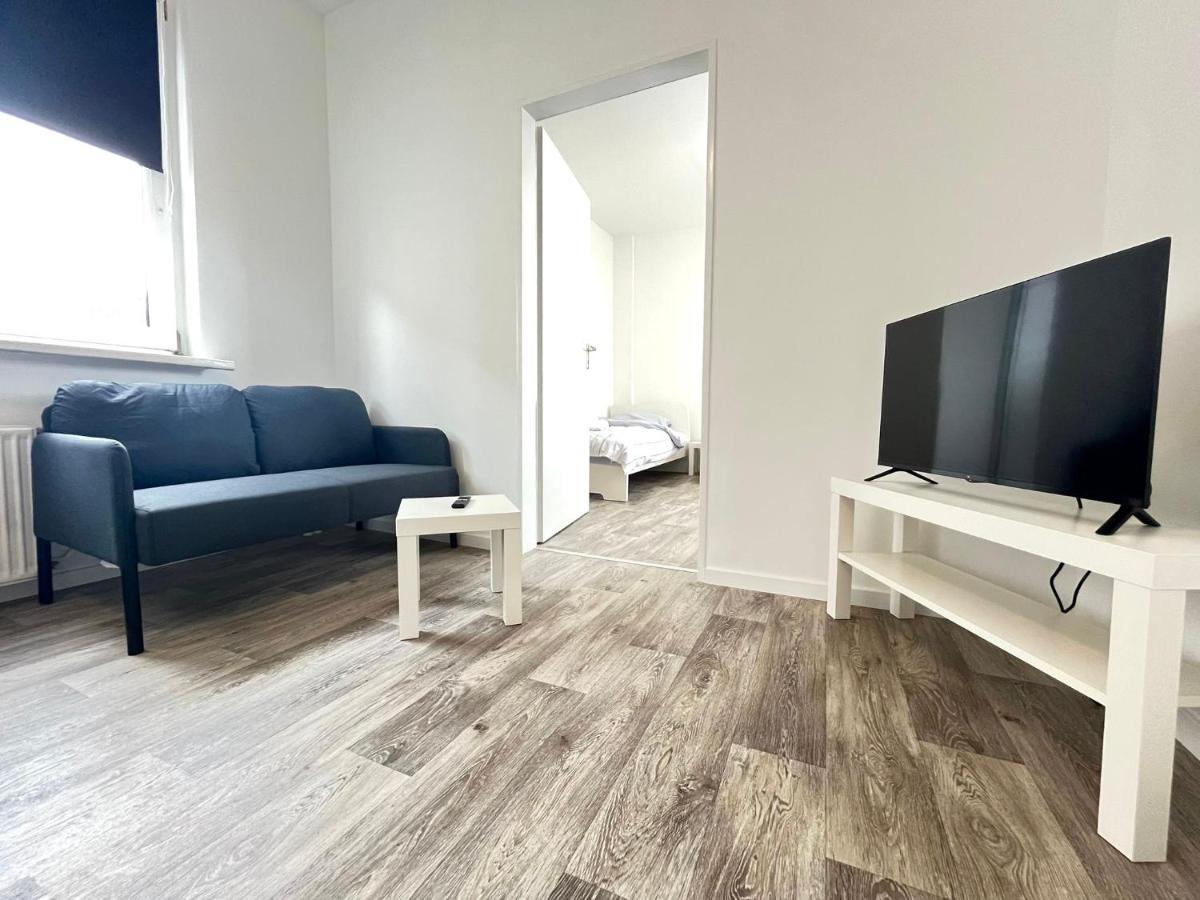 Studio-Apartments Fuer Monteure & Businessgaeste Zentral In 新明斯特 外观 照片