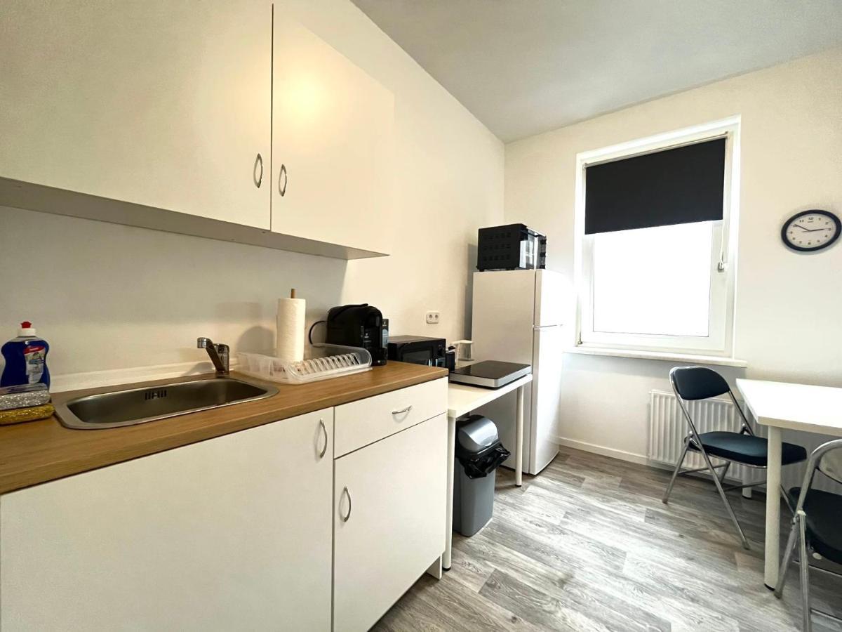 Studio-Apartments Fuer Monteure & Businessgaeste Zentral In 新明斯特 外观 照片