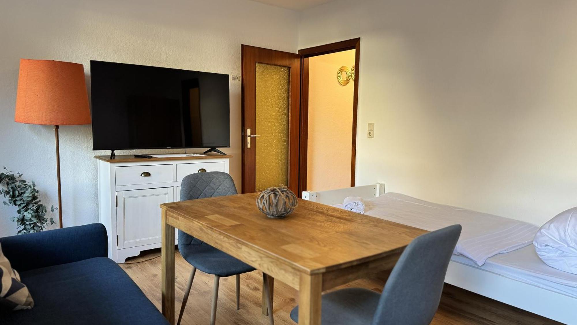 Studio-Apartments Fuer Monteure & Businessgaeste Zentral In 新明斯特 外观 照片