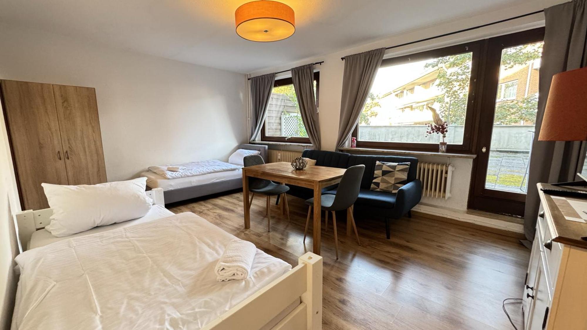 Studio-Apartments Fuer Monteure & Businessgaeste Zentral In 新明斯特 外观 照片