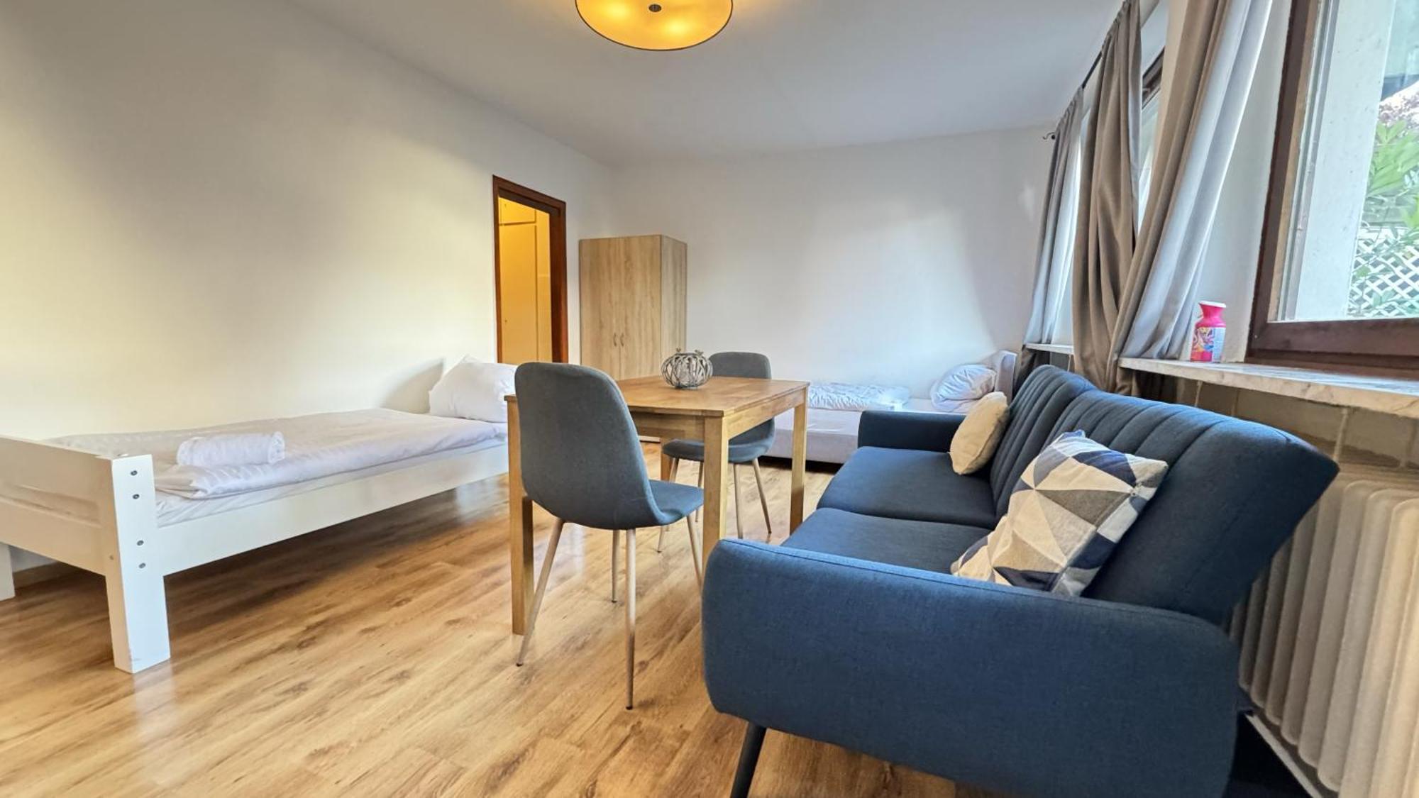Studio-Apartments Fuer Monteure & Businessgaeste Zentral In 新明斯特 外观 照片