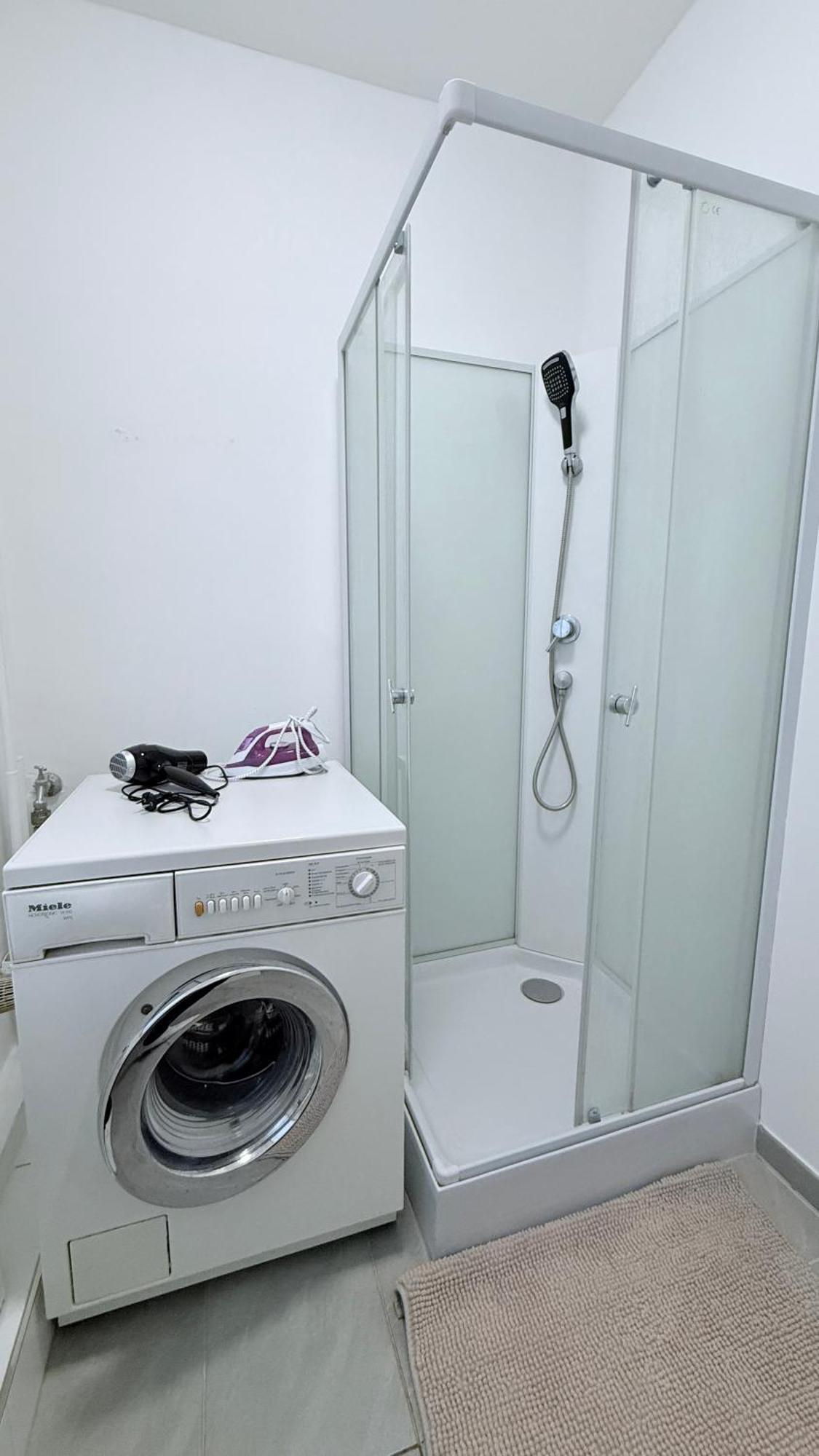 Studio-Apartments Fuer Monteure & Businessgaeste Zentral In 新明斯特 外观 照片